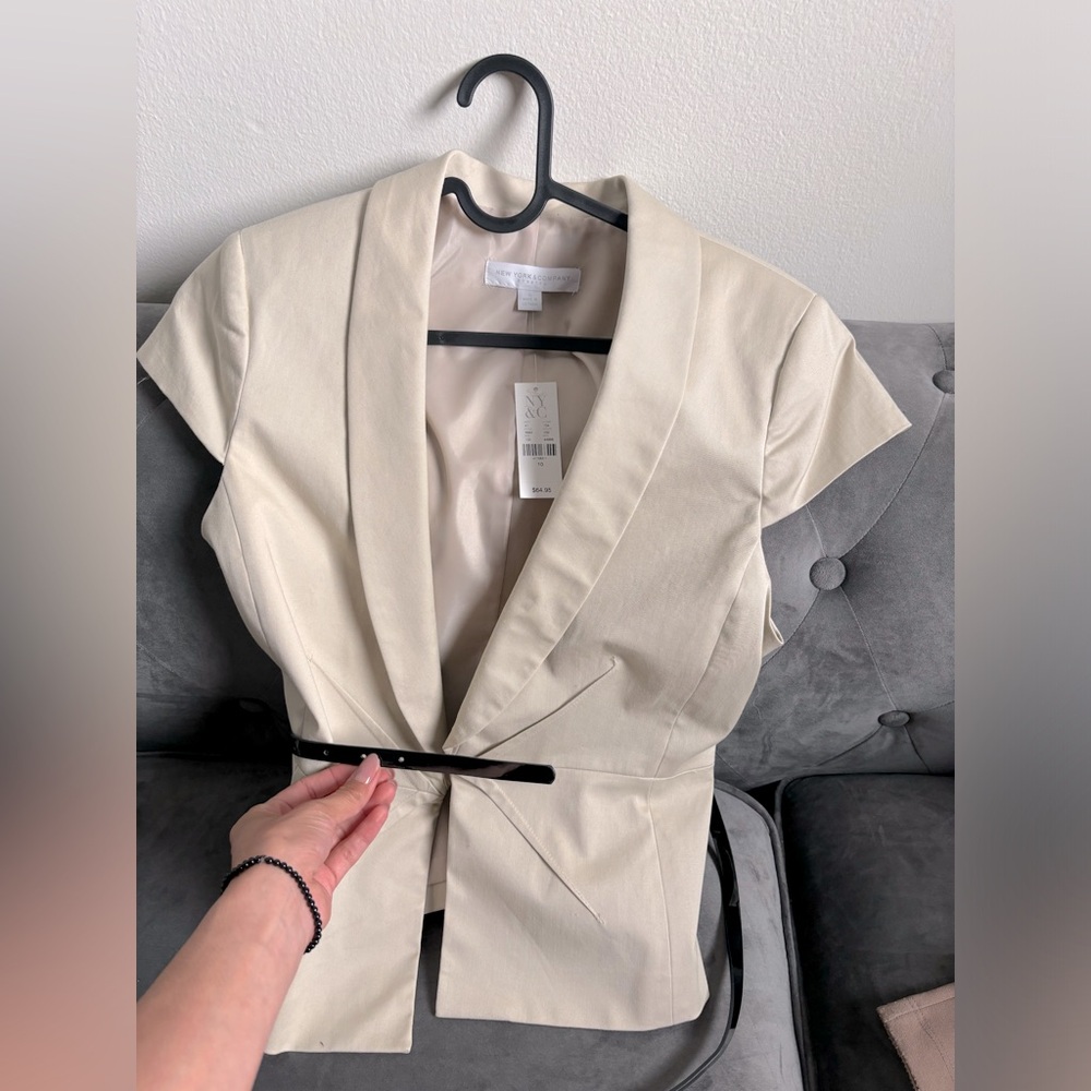 NY & Co belted top